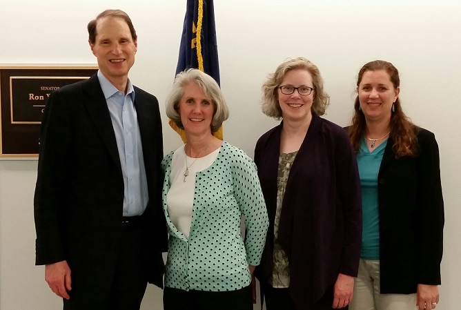 Member from Housecall Providers leadership team met with Sen. Ron Wyden while they were attending th